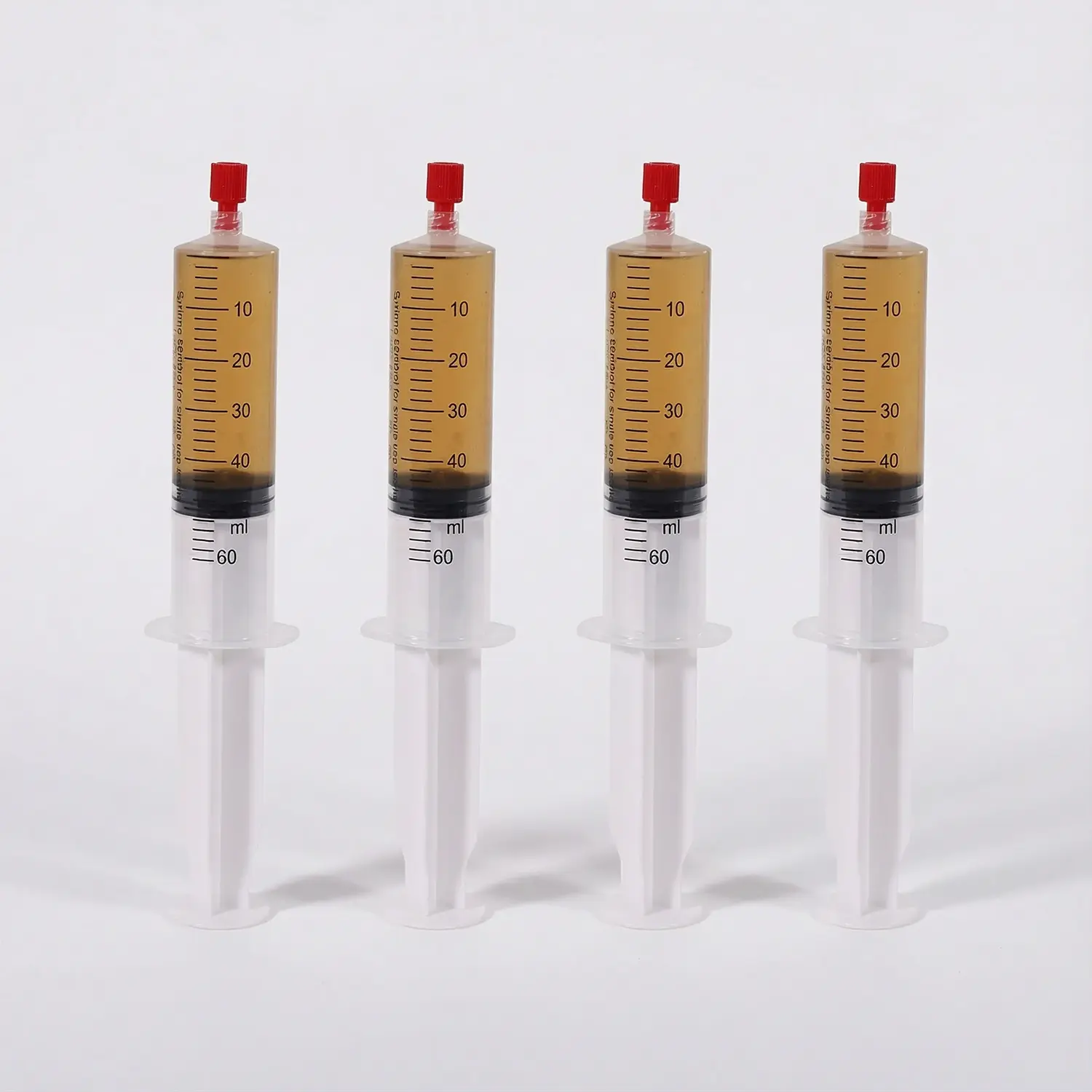 מזרק 10 מ"ל המכיל תרבית נוזלית עם נבגי פטריות